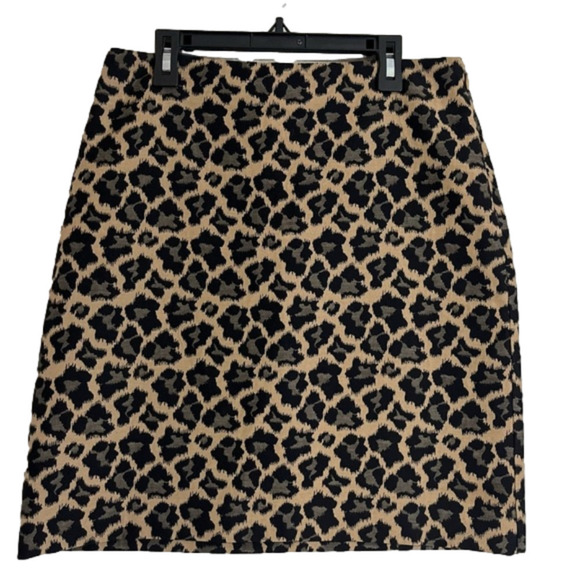 𝅺TALBOTS Cheetah Print Skirt Size 4P 🐆 - Picture 1 of 9